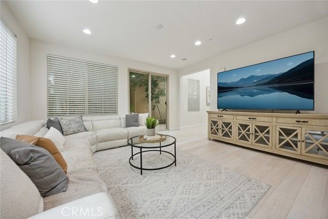 210 Desert Bloom, Irvine, CA 92618
