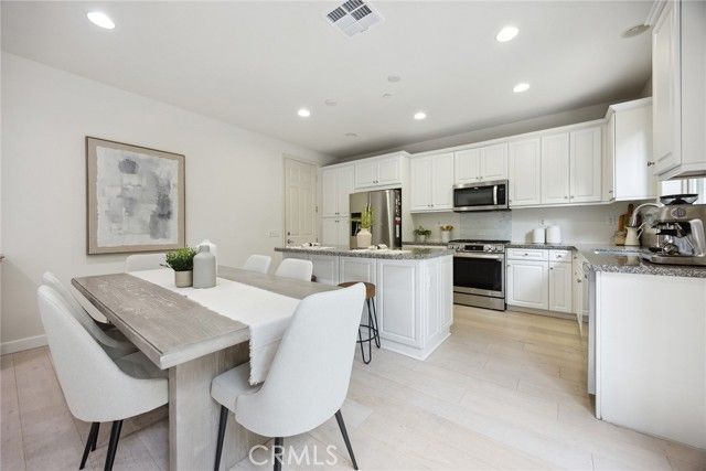 210 Desert Bloom, Irvine, CA 92618
