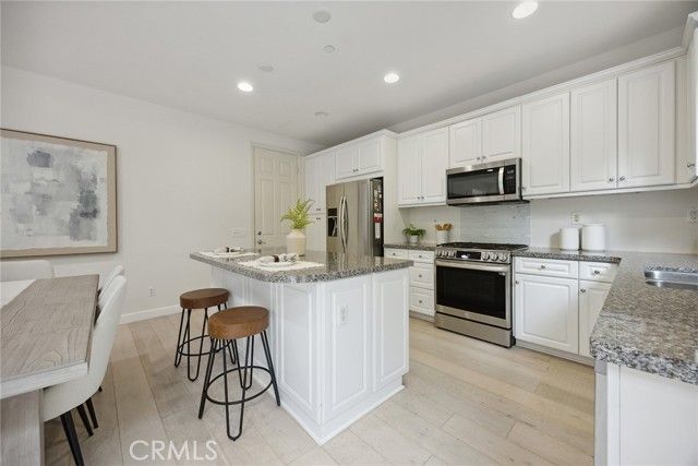 210 Desert Bloom, Irvine, CA 92618