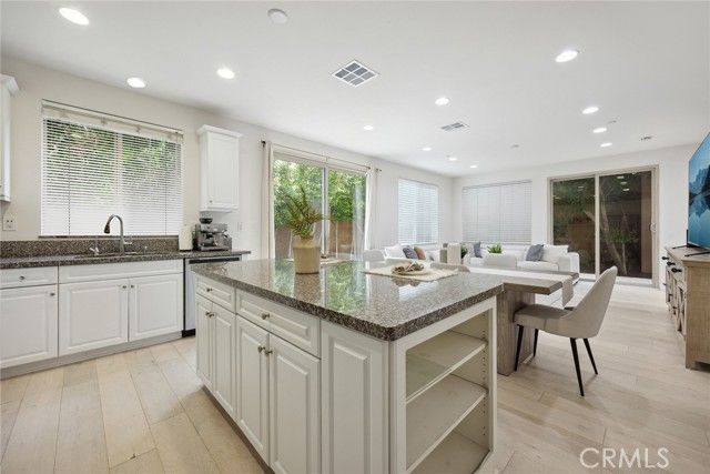 210 Desert Bloom, Irvine, CA 92618