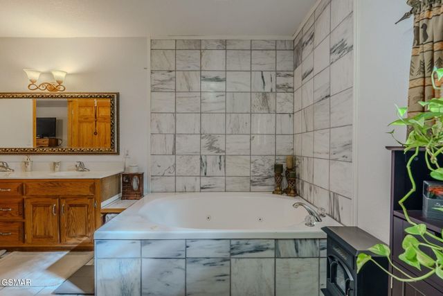 224 Lenz Drive, Kodak, TN 37764