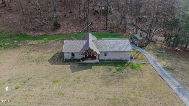 224 Lenz Drive, Kodak, TN 37764
