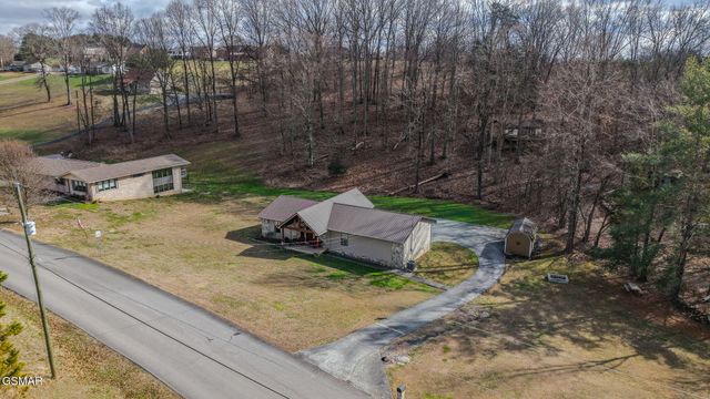 224 Lenz Drive, Kodak, TN 37764