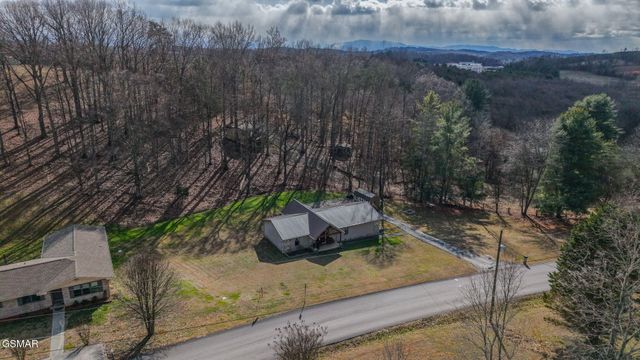 224 Lenz Drive, Kodak, TN 37764