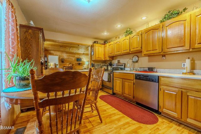 224 Lenz Drive, Kodak, TN 37764