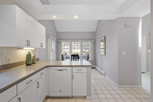 34 Pickman Dr, Bedford, MA 01730