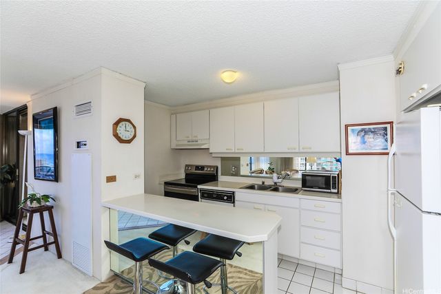 1778 Ala Moana Boulevard 2401, Honolulu, HI 96815