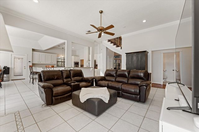 1019 Towering Oaks Street, Magnolia, TX 77355