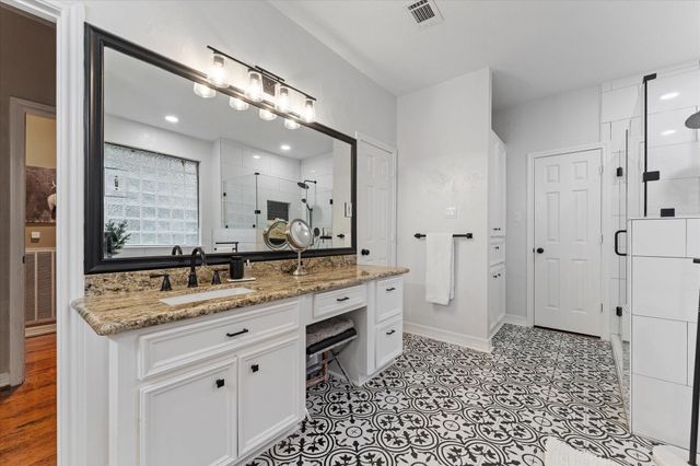 1019 Towering Oaks Street, Magnolia, TX 77355