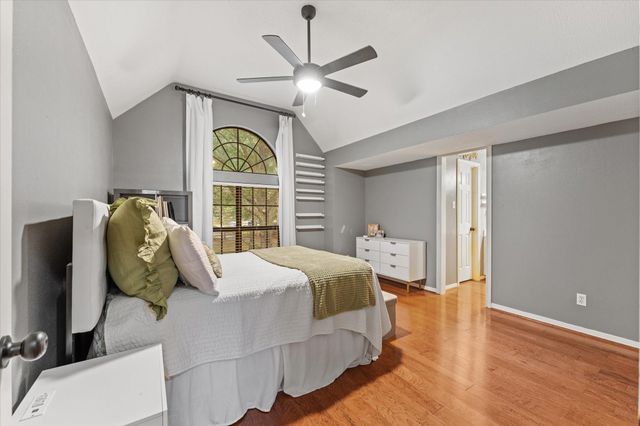 1019 Towering Oaks Street, Magnolia, TX 77355