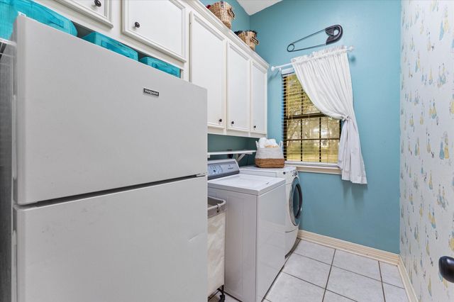 1019 Towering Oaks Street, Magnolia, TX 77355