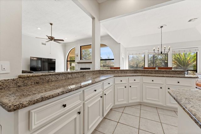 1019 Towering Oaks Street, Magnolia, TX 77355