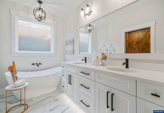 747 Emily Grace Ln SE, Salem, OR 97306
