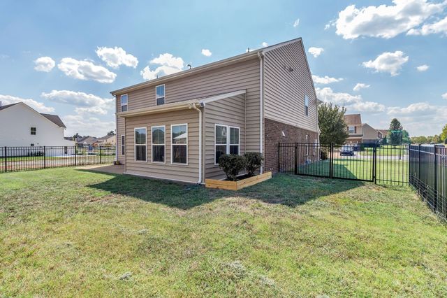 1001 Harwell Ln, Murfreesboro, TN 37128