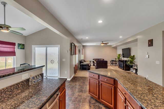 1001 Harwell Ln, Murfreesboro, TN 37128