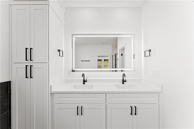 2925 Old Greenville Highway, Central, SC 29630