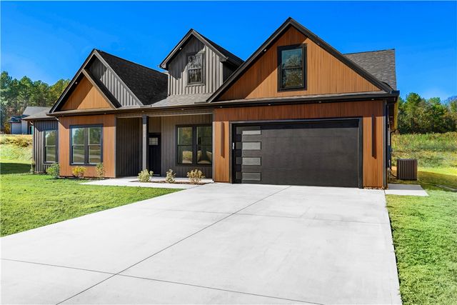 2925 Old Greenville Highway, Central, SC 29630