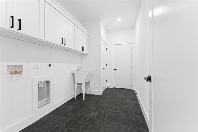 2925 Old Greenville Highway, Central, SC 29630