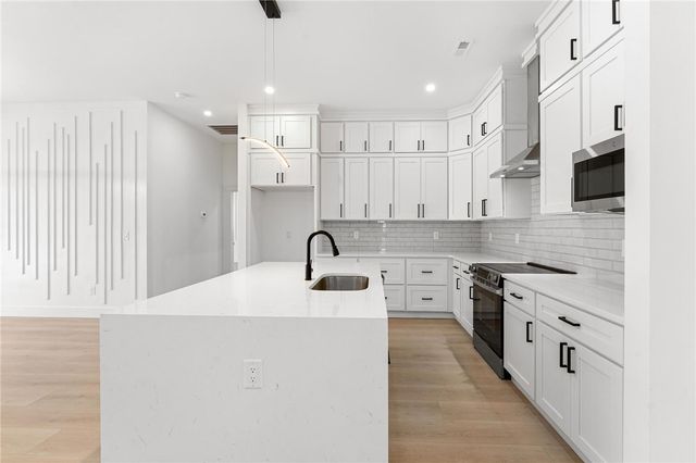 2925 Old Greenville Highway, Central, SC 29630