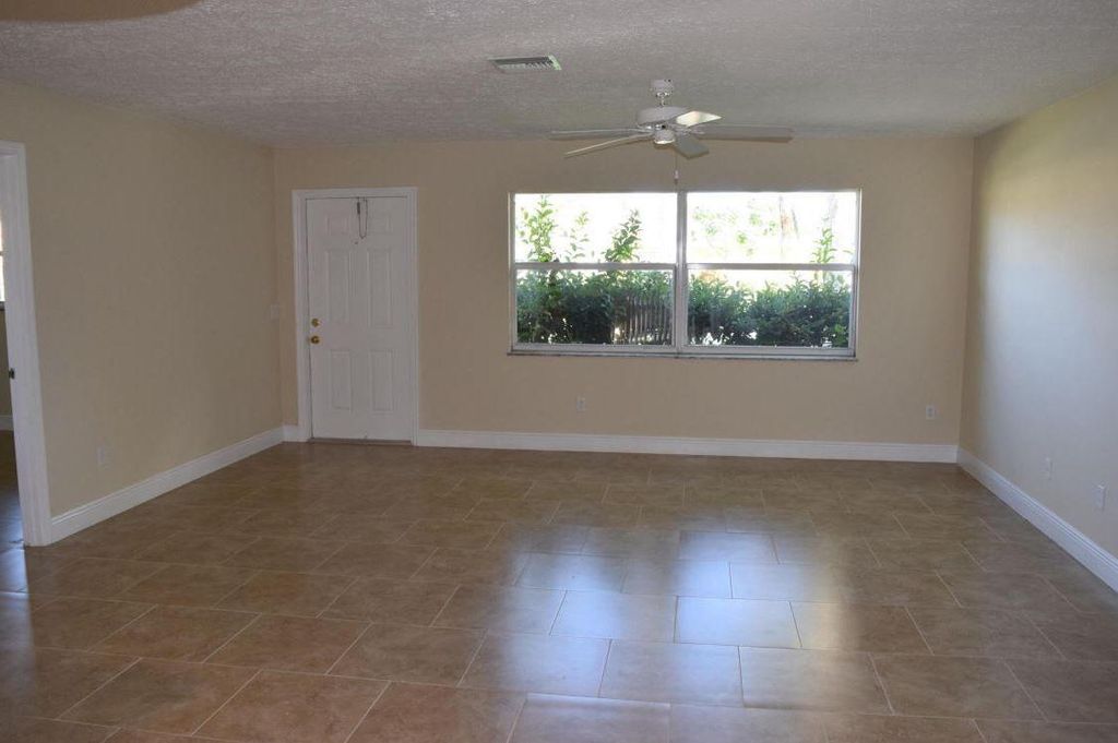 1652 SE Floresta Drive, Port St. Lucie, Port St Lucie, FL 34983