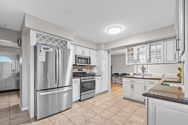 4246 Royce Street NE, Columbia Heights, MN 55421
