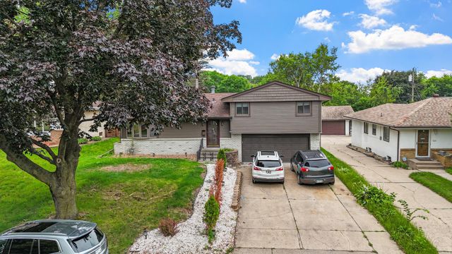 4246 Royce Street NE, Columbia Heights, MN 55421