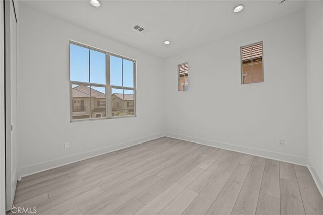 155 Somera, Irvine, CA 92602