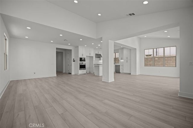 155 Somera, Irvine, CA 92602