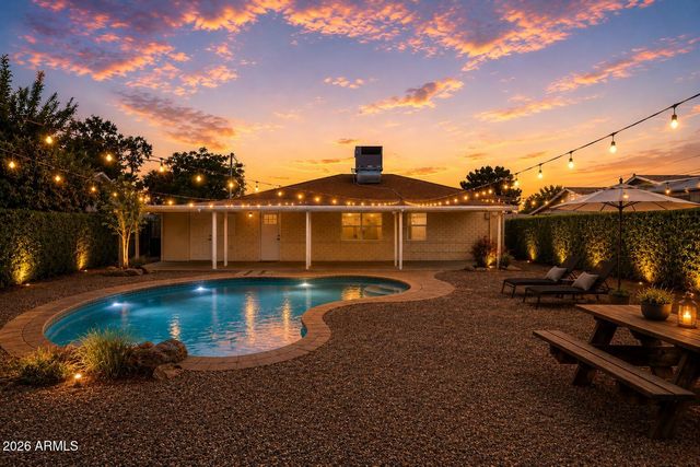 2510 E FAIRMOUNT Avenue, Phoenix, AZ 85016