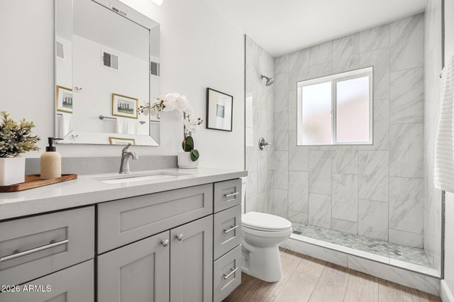 2510 E FAIRMOUNT Avenue, Phoenix, AZ 85016