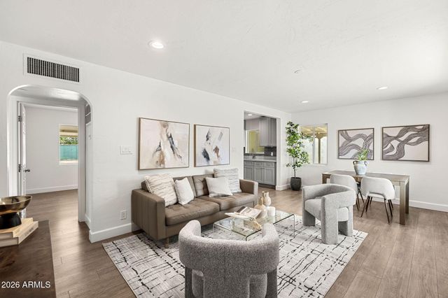 2510 E FAIRMOUNT Avenue, Phoenix, AZ 85016