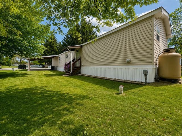 1 Kelly Dr, South Beaver Twp, PA 15010