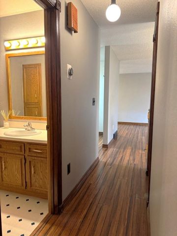 2544 10th Ave NW, Minot, ND 58703