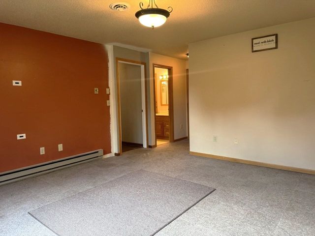 2544 10th Ave NW, Minot, ND 58703