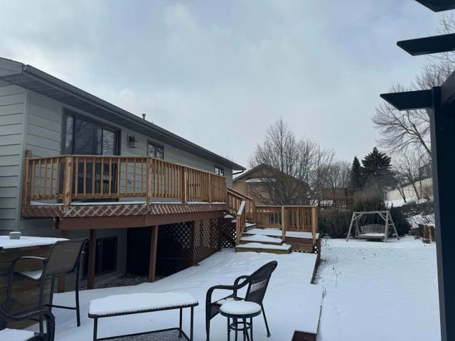 2544 10th Ave NW, Minot, ND 58703