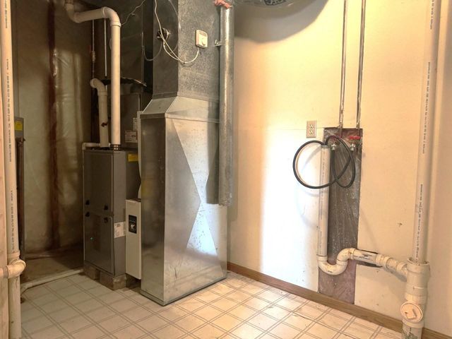 2544 10th Ave NW, Minot, ND 58703