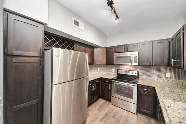 3003 Memorial Court 2226, Houston, TX 77007