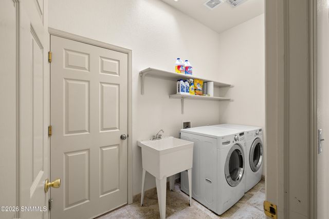 2902 Quasar Drive, Las Cruces, NM 88011