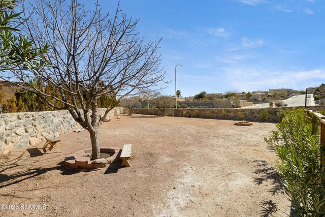 2902 Quasar Drive, Las Cruces, NM 88011