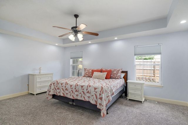 848 S Black Sands Avenue, Nixa, MO 65714