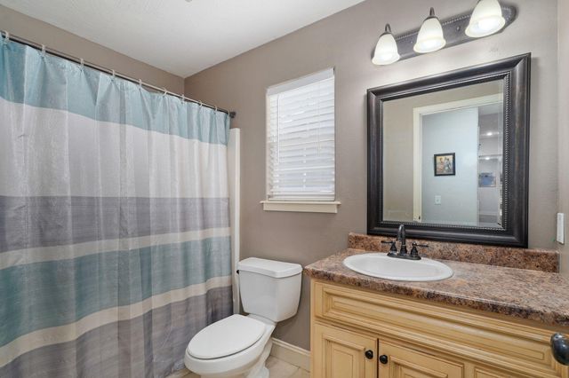 848 S Black Sands Avenue, Nixa, MO 65714