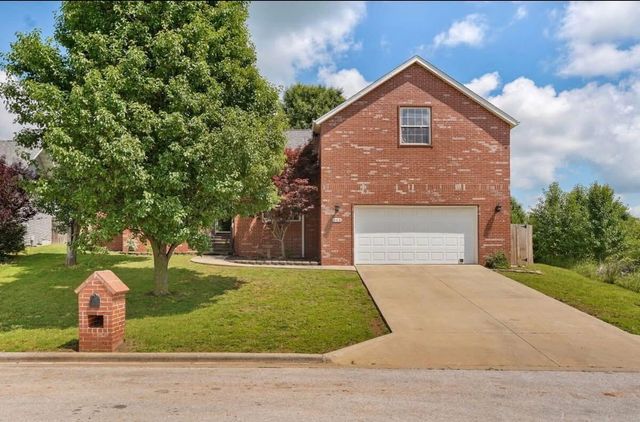 848 S Black Sands Avenue, Nixa, MO 65714