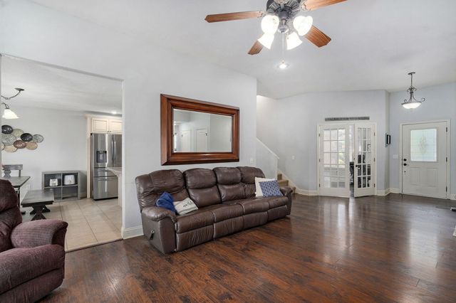 848 S Black Sands Avenue, Nixa, MO 65714