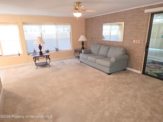 15682 Brookridge Boulevard, Brooksville, FL 34613