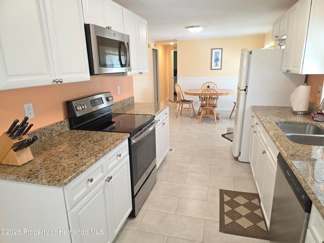 15682 Brookridge Boulevard, Brooksville, FL 34613