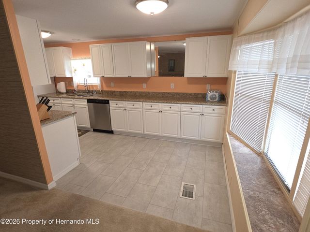 15682 Brookridge Boulevard, Brooksville, FL 34613
