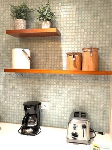 6801 Collins Ave 209, Miami Beach, FL 33141