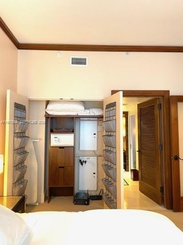 6801 Collins Ave 209, Miami Beach, FL 33141