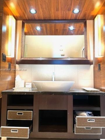 6801 Collins Ave 209, Miami Beach, FL 33141