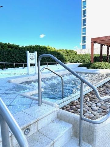 6801 Collins Ave 209, Miami Beach, FL 33141